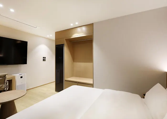 부천 브라운도트 부천역점 Hotel *